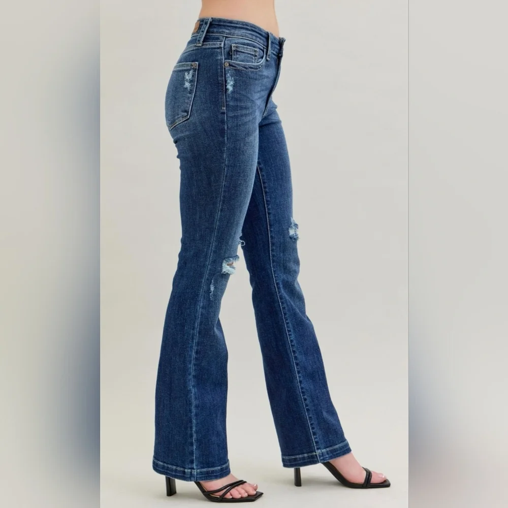 Judy Blue Mid Rise Dark Wash Hand Sand Distressed Bootcut Denim Jeans 13/31 NEW - Picture 9 of 16
